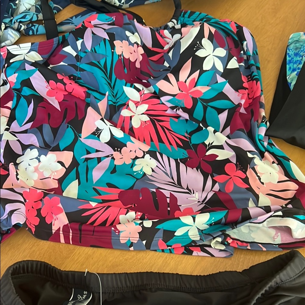 Floral Multicolor Swimsuit Top